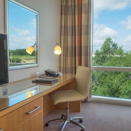 Hilton Reading Hotel Екстериор снимка