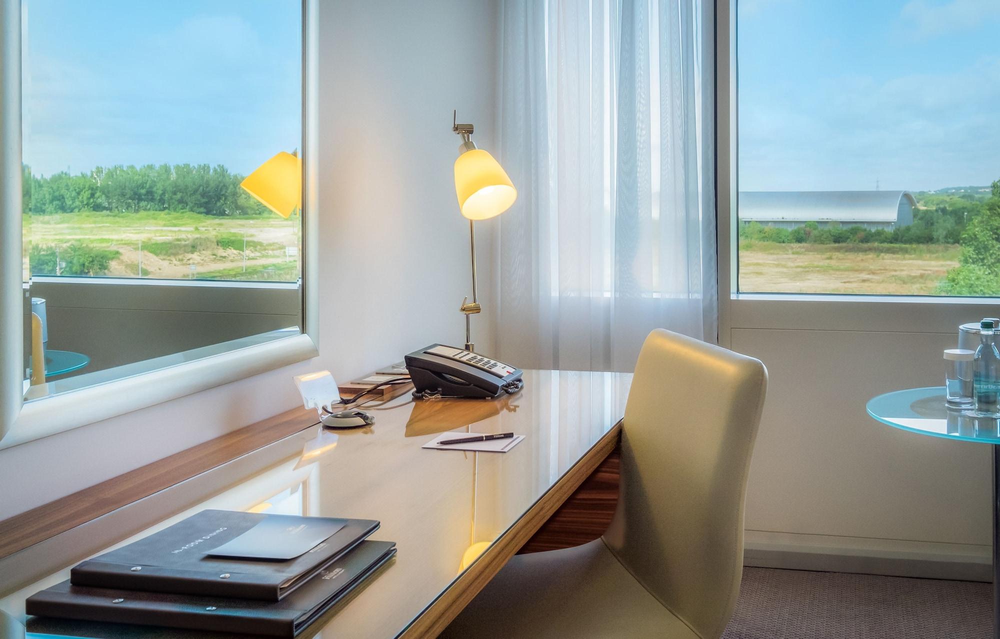 Hilton Reading Hotel Екстериор снимка