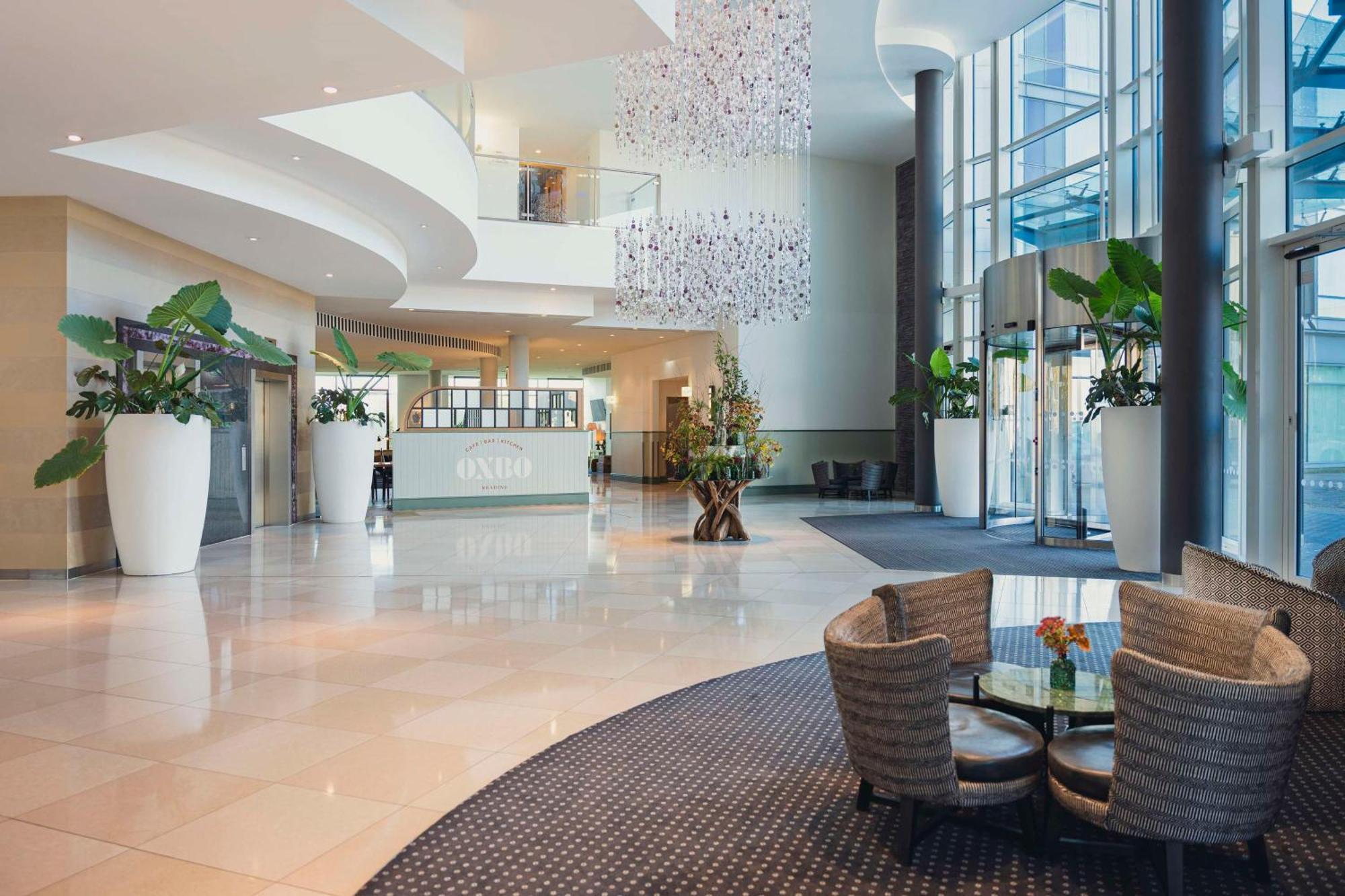 Hilton Reading Hotel Екстериор снимка