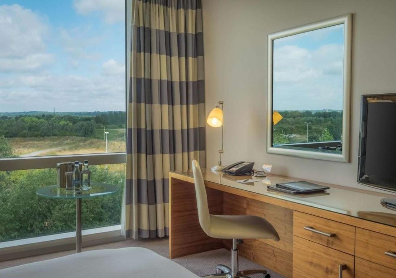 Hilton Reading Hotel Екстериор снимка