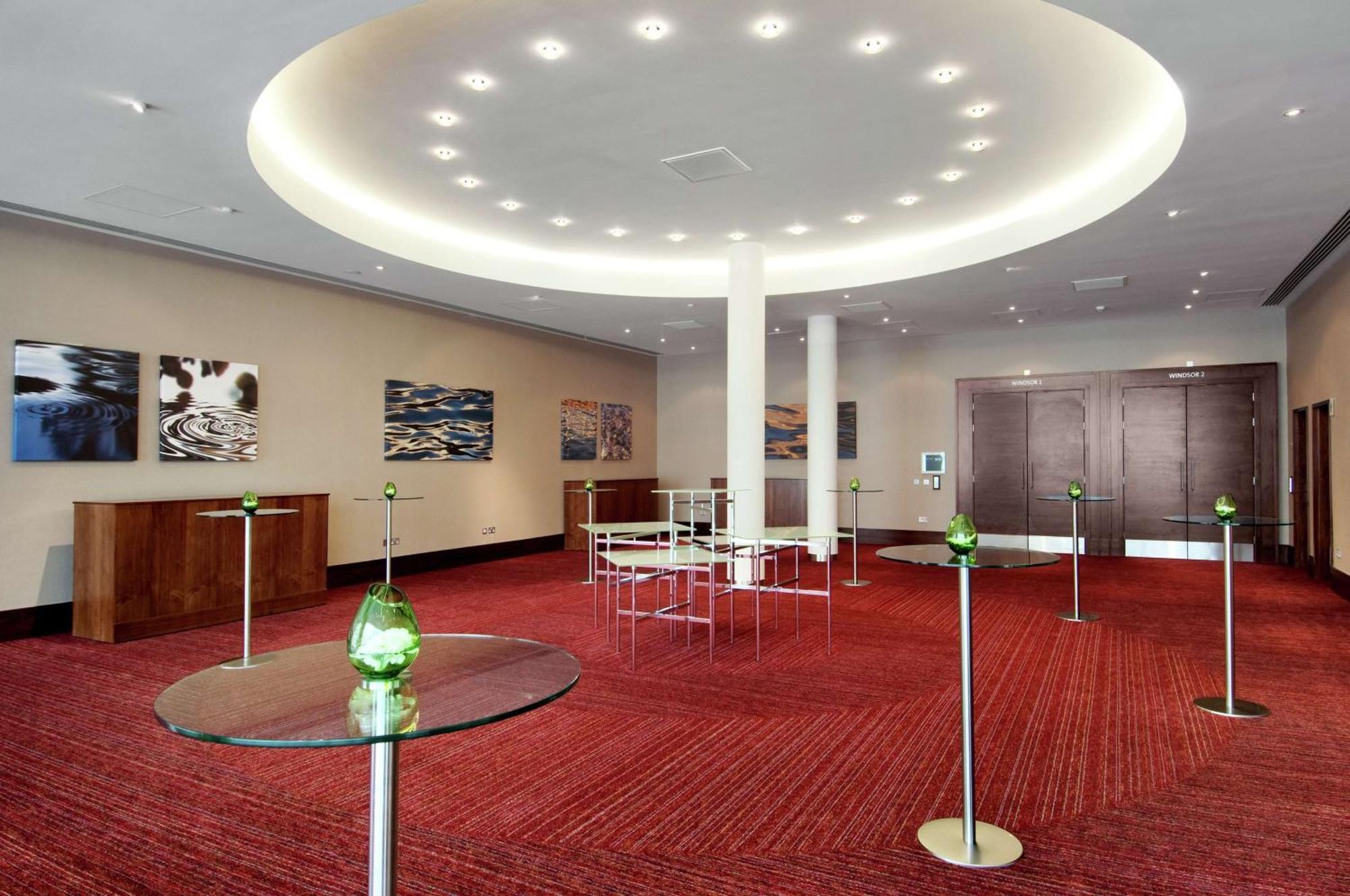 Hilton Reading Hotel Екстериор снимка